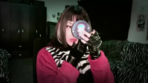 Roxy Independient model Help me to reach 50 thumbs up online show from May 21, 2026, 12:28 am