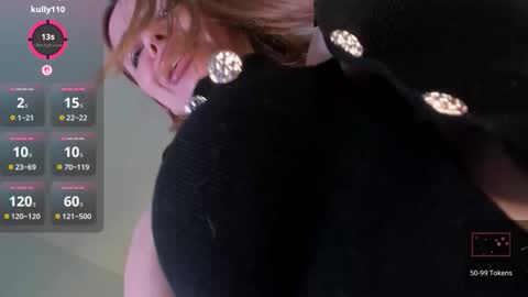 Roxy follow me online show from March 19, 2026, 1:37 pm