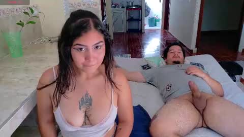 Snapshot of roxyandaron2 chatting on June 7, 2026, 2:21 pm RoxyAron online show from June 7, 2026, 2:21 pm