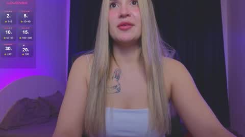 Roxy online show from October 20, 2025, 8:20 pm