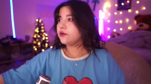 roxysuh online show from December 8, 2024, 8:30 am