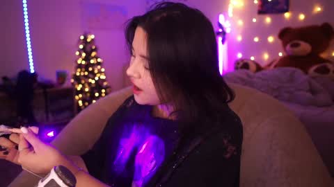 roxysuh online show from December 10, 2024, 9:33 am