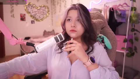 roxysuh online show from December 4, 2025, 8:56 am