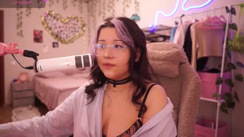 roxysuh online show from February 16, 2026, 6:31 am