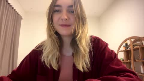 Roxy online show from March 13, 2026, 7:42 pm