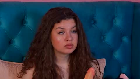 Roxy online show from April 22, 2026, 2:07 pm