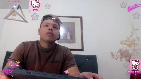 royal_xx online show from March 18, 2026, 8:34 pm