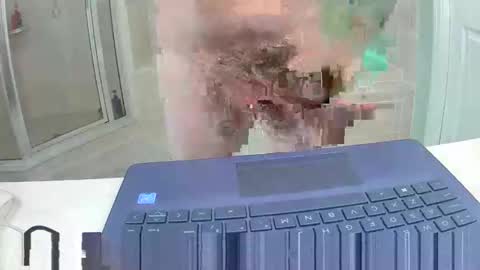 Snapshot of royer8650 chatting on May 16, 2026, 8:07 pm Lookingaround online show from May 16, 2026, 8:07 pm