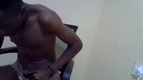 roystonne3 online show from September 14, 2025, 9:52 am