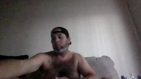 Snapshot of rubbingoneout714 chatting on March 31, 2026, 12:23 am rubbingoneout714 online show from March 31, 2026, 12:23 am