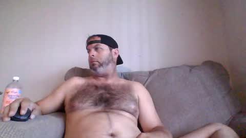 Snapshot of rubbingoneout714 chatting on May 1, 2026, 4:33 pm rubbingoneout714 online show from May 1, 2026, 4:33 pm