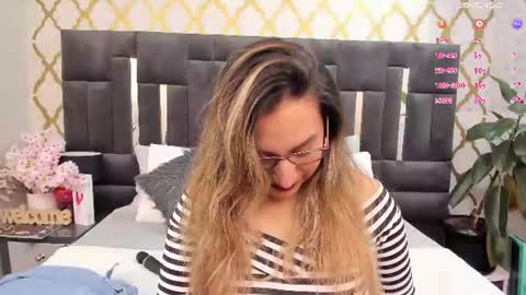 Snapshot of rubby_taylor chatting on June 19, 2026, 2:43 pm RubbyTaylor online show from June 19, 2026, 2:43 pm