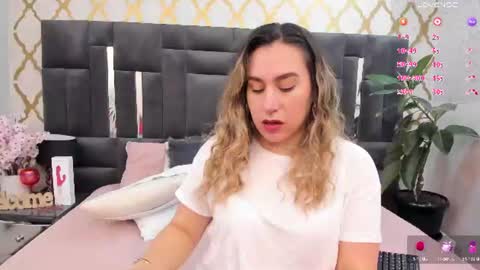 Snapshot of rubby_taylor chatting on July 18, 2026, 12:09 pm RubbyTaylor online show from July 18, 2026, 12:09 pm