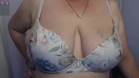 Rubi online show from February 12, 2025, 9:11 pm