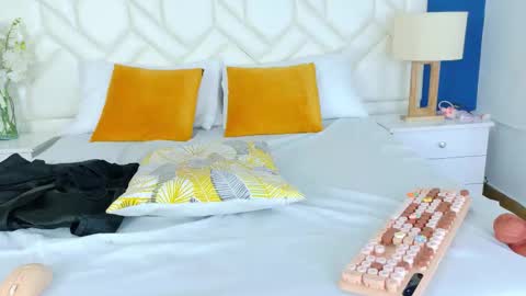 ruby_rogers_ online show from January 15, 2026, 3:05 pm