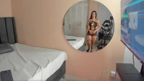 ruby  online show from November 25, 2025, 12:38 pm