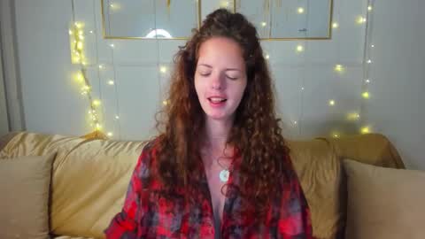 rubyattwood online show from October 5, 2025, 2:26 pm