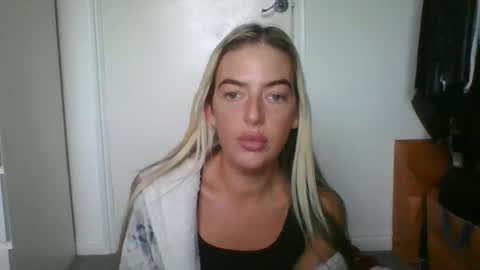 rubyredxxxoxxx online show from December 8, 2024, 1:25 pm