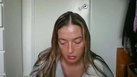 rubyredxxxoxxx online show from December 4, 2025, 1:20 pm