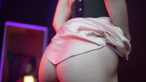  Ruby  online show from April 17, 2026, 11:08 pm