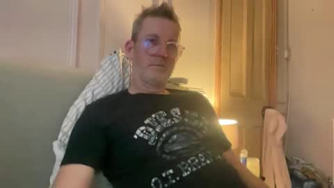 Snapshot of ruedog72 chatting on October 26, 2025, 10:15 pm ruedog72 online show from October 26, 2025, 10:15 pm