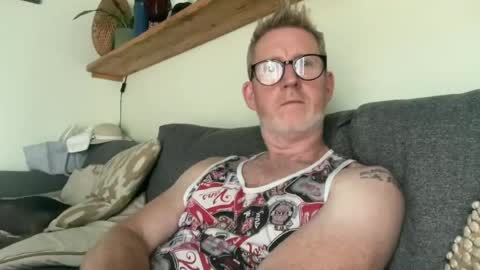Snapshot of ruedog72 chatting on July 8, 2026, 7:29 pm ruedog72 online show from July 8, 2026, 7:29 pm