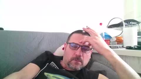 rul3ssuck online show from December 19, 2025, 8:10 am