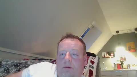 Snapshot of runepetter chatting on December 27, 2024, 3:04 pm bignorwegian online show from December 27, 2024, 3:04 pm