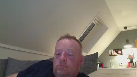Snapshot of runepetter chatting on September 11, 2025, 8:31 pm bignorwegian online show from September 11, 2025, 8:31 pm