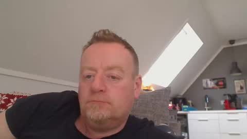 Snapshot of runepetter chatting on February 8, 2026, 2:20 pm bignorwegian online show from February 8, 2026, 2:20 pm