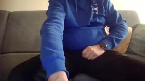 runner_1978 online show from November 16, 2025, 9:09 pm