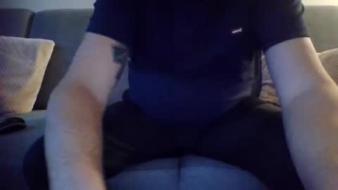 runner_1978 online show from November 19, 2025, 7:19 am