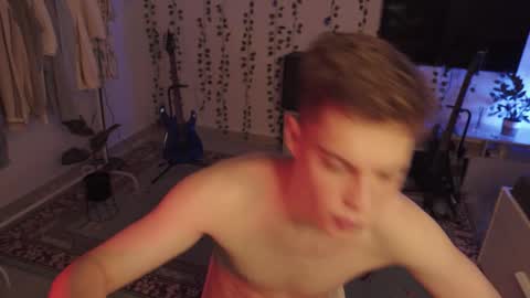 rusbradpitt online show from September 13, 2025, 1:11 pm