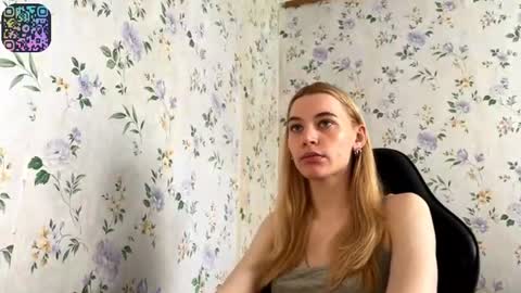 Snapshot of rusmedium chatting on June 13, 2026, 12:03 pm Lisa and Vlad online show from June 13, 2026, 12:03 pm