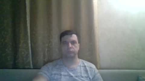 rusqadisx online show from February 6, 2025, 7:07 pm