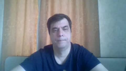 rusqadisx online show from December 3, 2025, 6:32 am