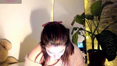 Lorenn online show from December 18, 2024, 10:57 pm