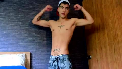  R U S S E L L  online show from February 25, 2025, 8:41 pm