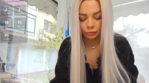 Ava online show from November 11, 2025, 8:03 am