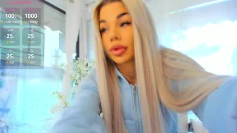 Snapshot of russian_ava chatting on May 13, 2026, 5:16 am Ava online show from May 13, 2026, 5:16 am