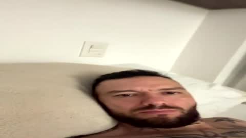 russo_fox online show from May 3, 2026, 6:19 am