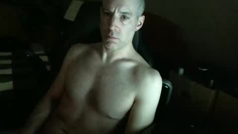 rustic_cuse_777 online show from December 1, 2025, 9:53 pm