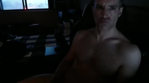 rustic_cuse_777 online show from January 14, 2026, 9:52 pm