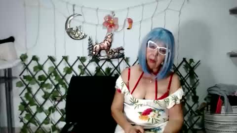 ruth_blue21 online show from January 16, 2025, 2:51 am