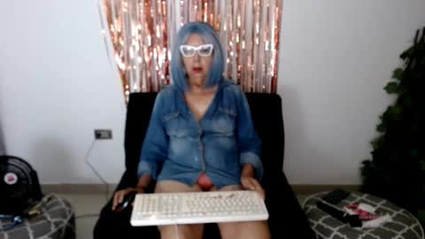 ruth_blue21 online show from April 21, 2026, 12:00 pm