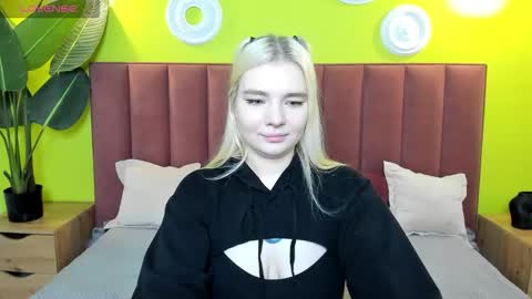 ruthbryant online show from October 20, 2025, 1:06 am