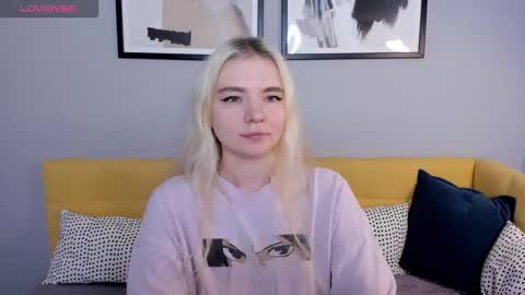 ruthbryant online show from November 14, 2025, 1:26 am