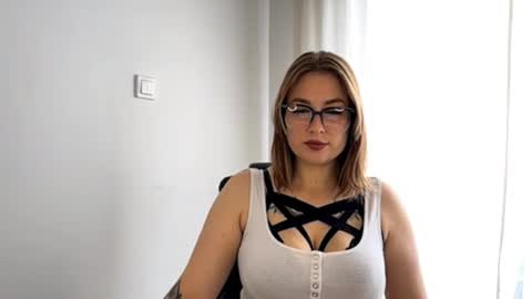 Nika online show from September 17, 2025, 9:33 am