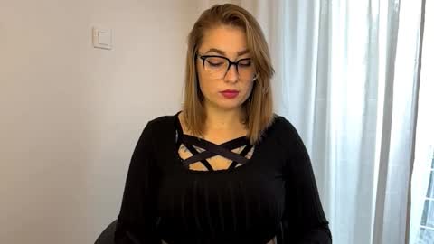 Nika online show from October 7, 2025, 1:19 pm