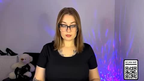 Nika online show from October 28, 2025, 7:38 pm